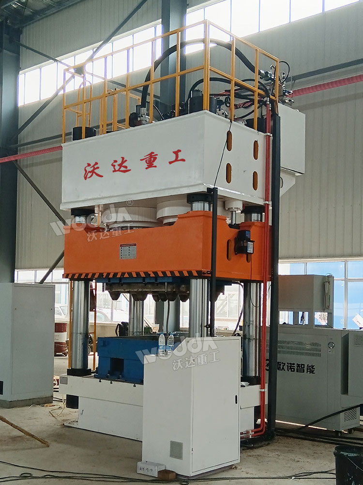 1600噸木屑托盤液壓機